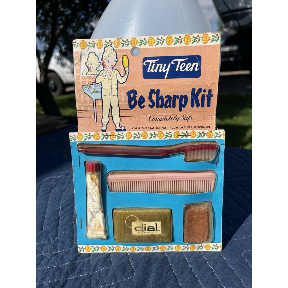 Vtg 1960 Dime Store Toy Play. Set Tiny Teen Play Set. Dial Soap-Pepsodent